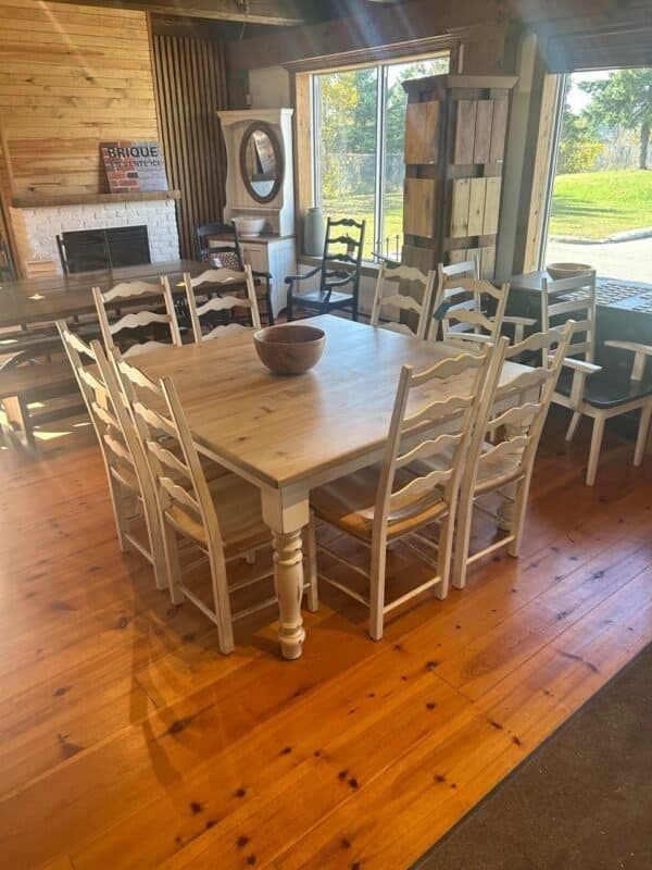 a table and chairs in a room